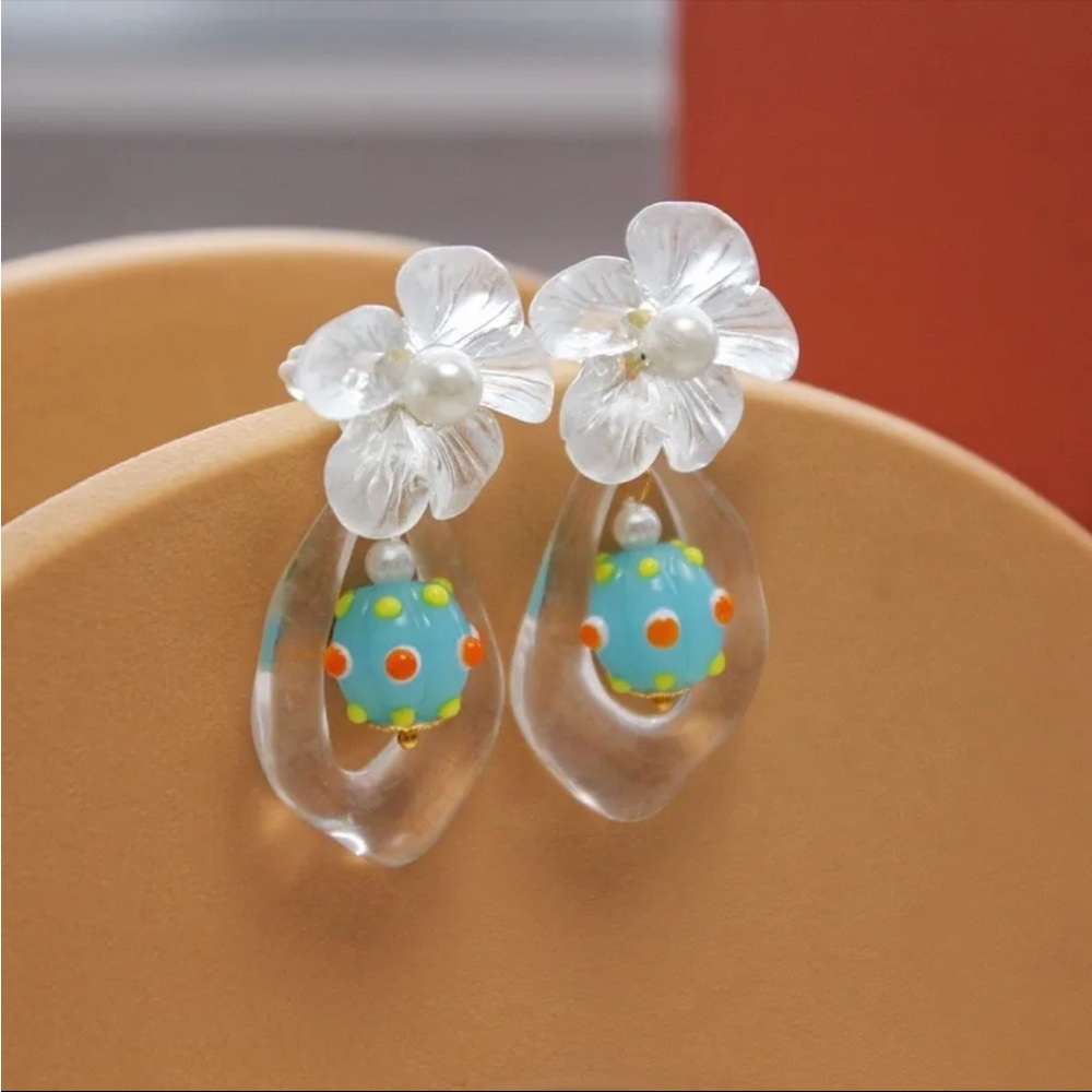 NEW flower earrings